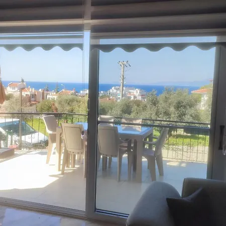 Kadinlar Denizi Plajinda Full Deniz Manzarali Vilă