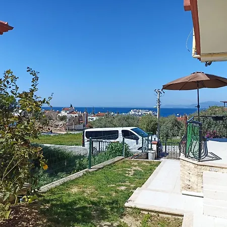 Villa Kadinlar Denizi Plajinda Full Deniz Manzarali Kusadası
